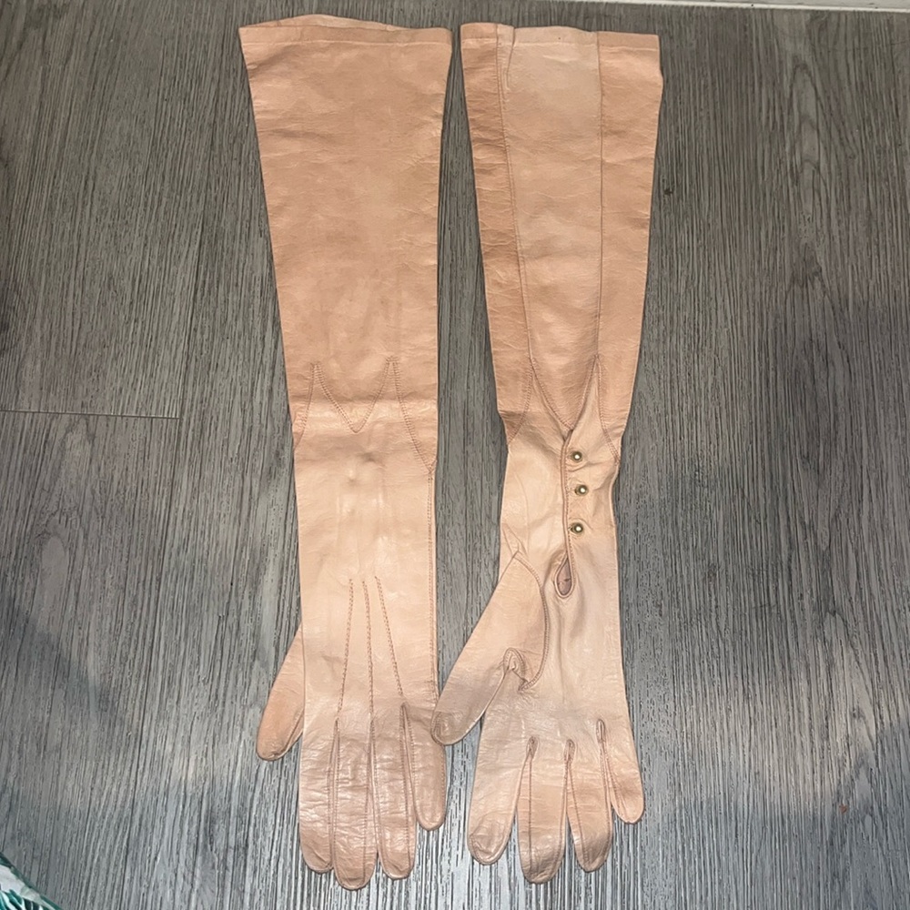 Vintage Pink French Above the Elbow Length Gloves w/. Pearl Buttons and Stitched